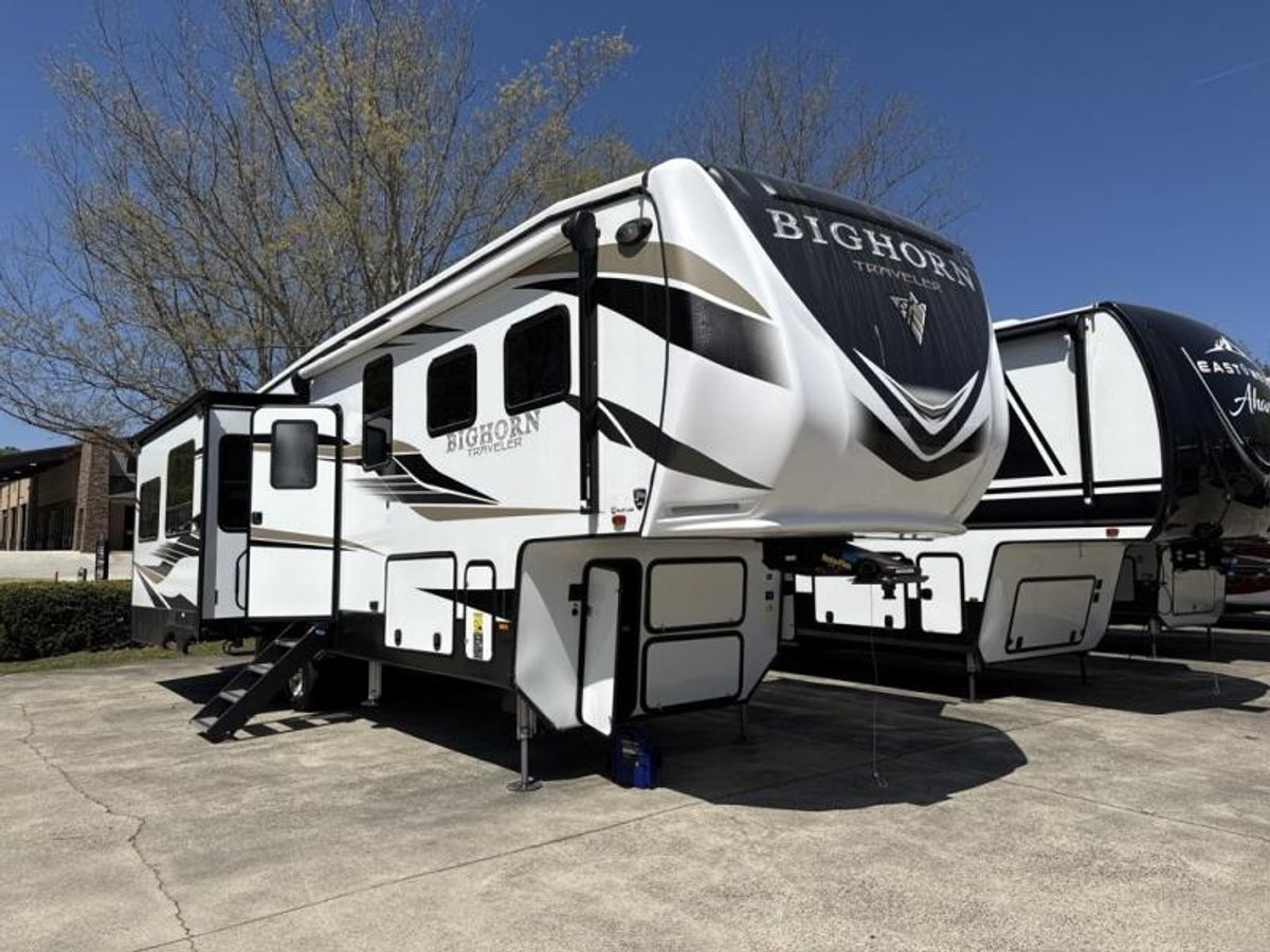2022 Heartland Bighorn Traveler