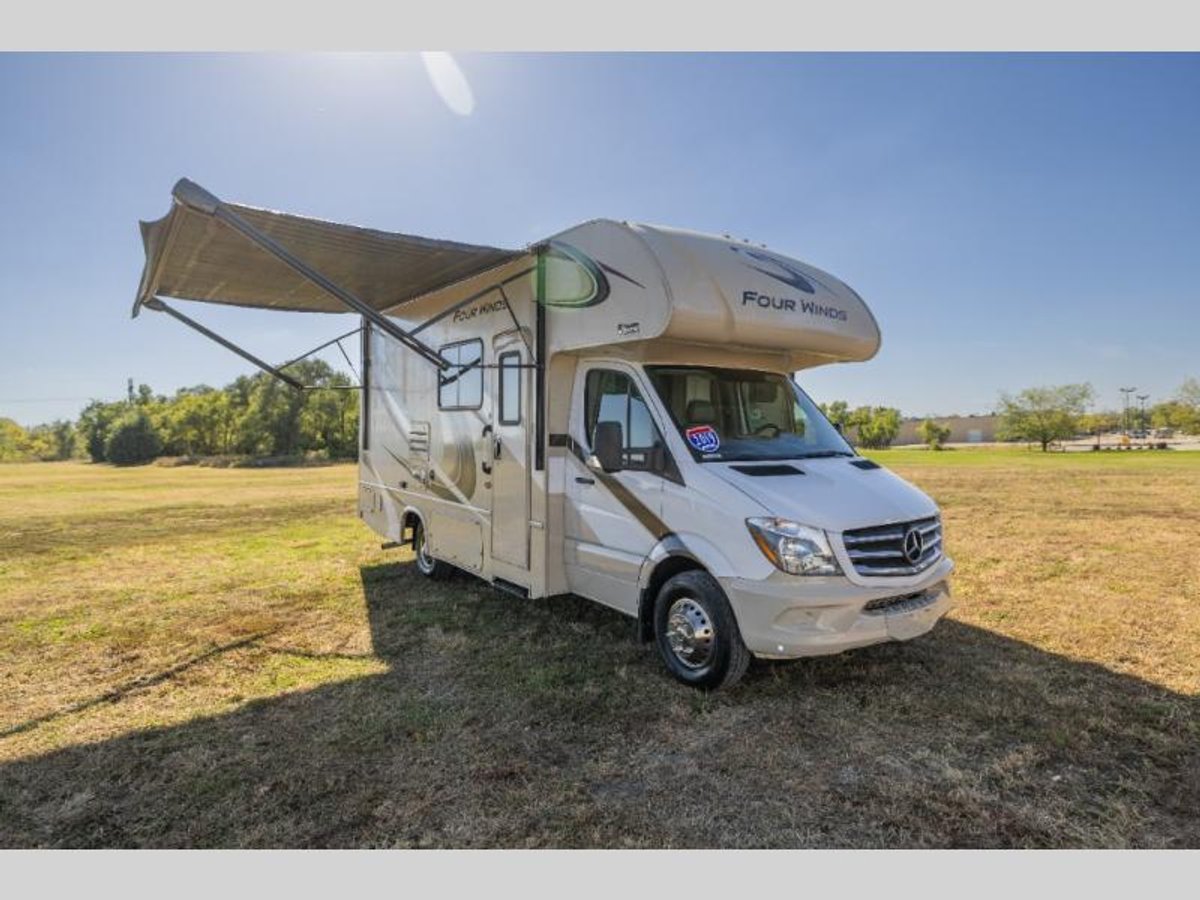 2019 Thor Motor Coach Four winds