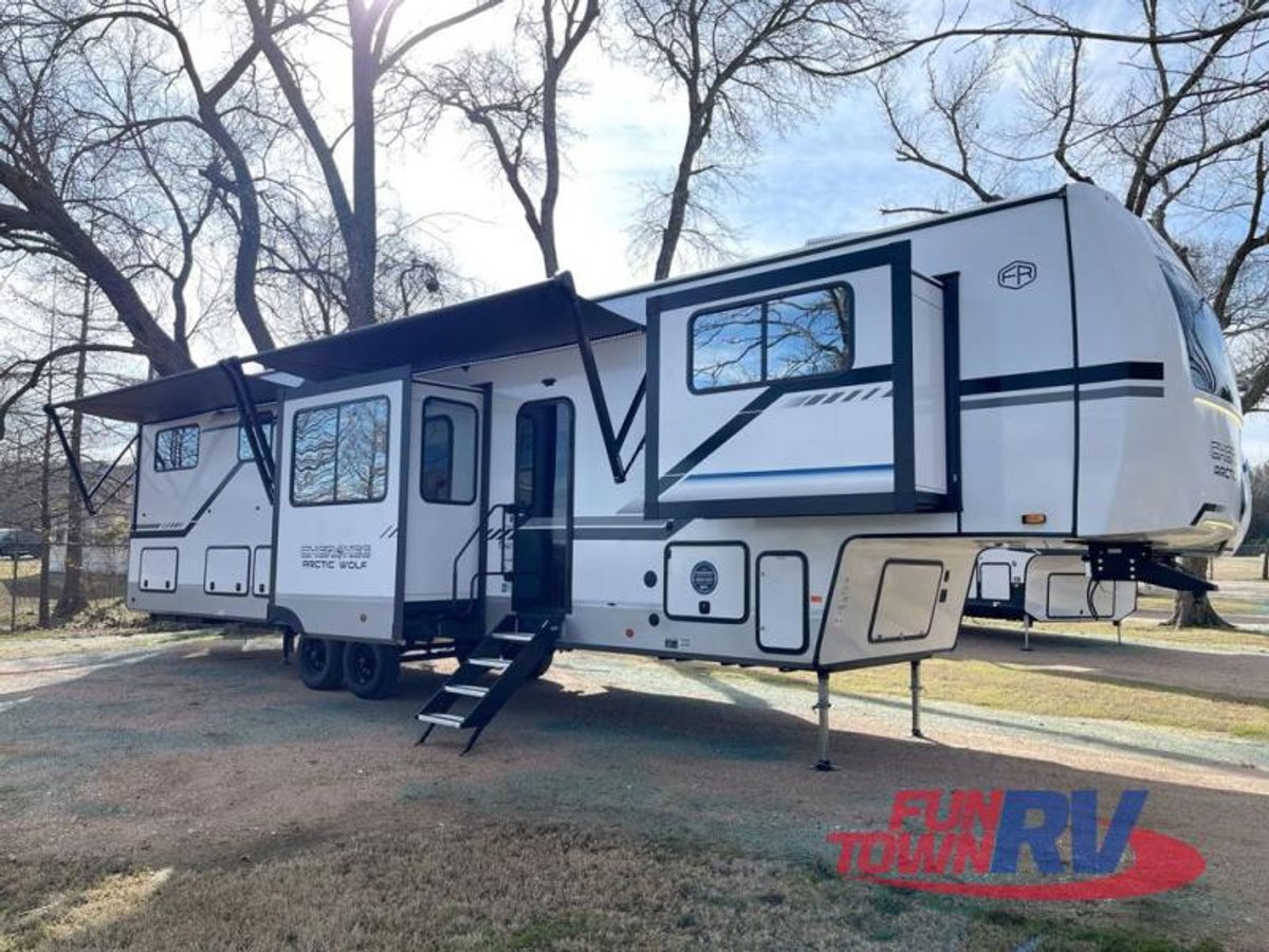 2025 Forest River RV Cherokee Arctic Wolf Suite