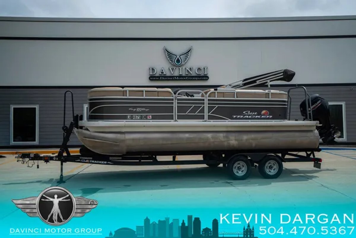 2022 Sun Tracker PARTY BARGE 20 DLX