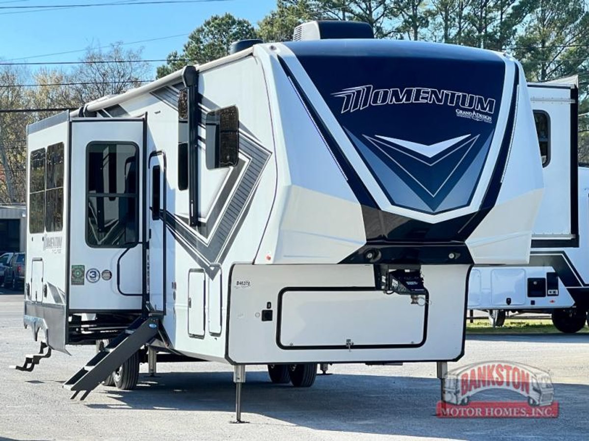 2023 Momentum M-Class 351MS
