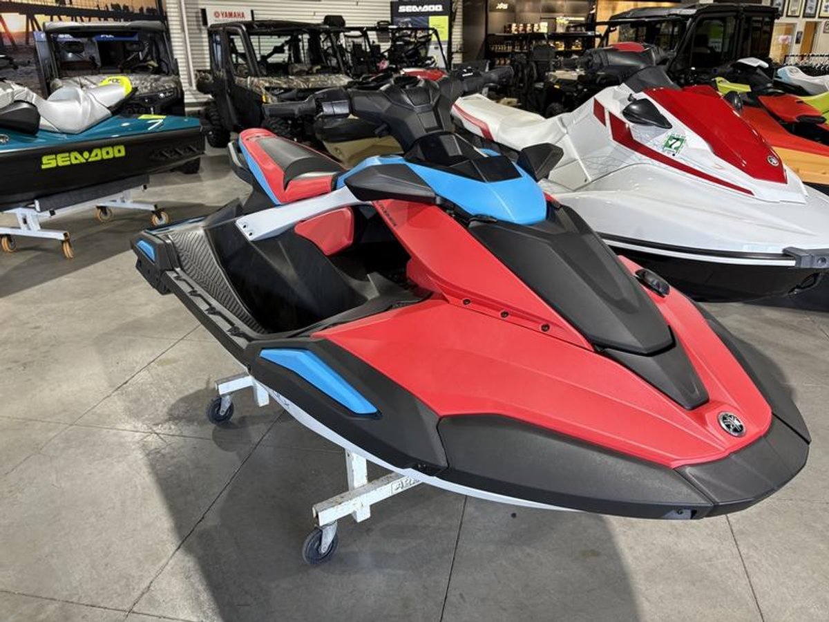 2025 Yamaha WaveRunners Jetblaster DLX 3-Up