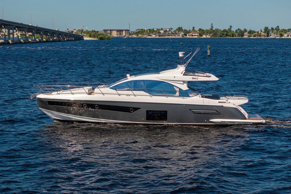 2025 Azimut S6