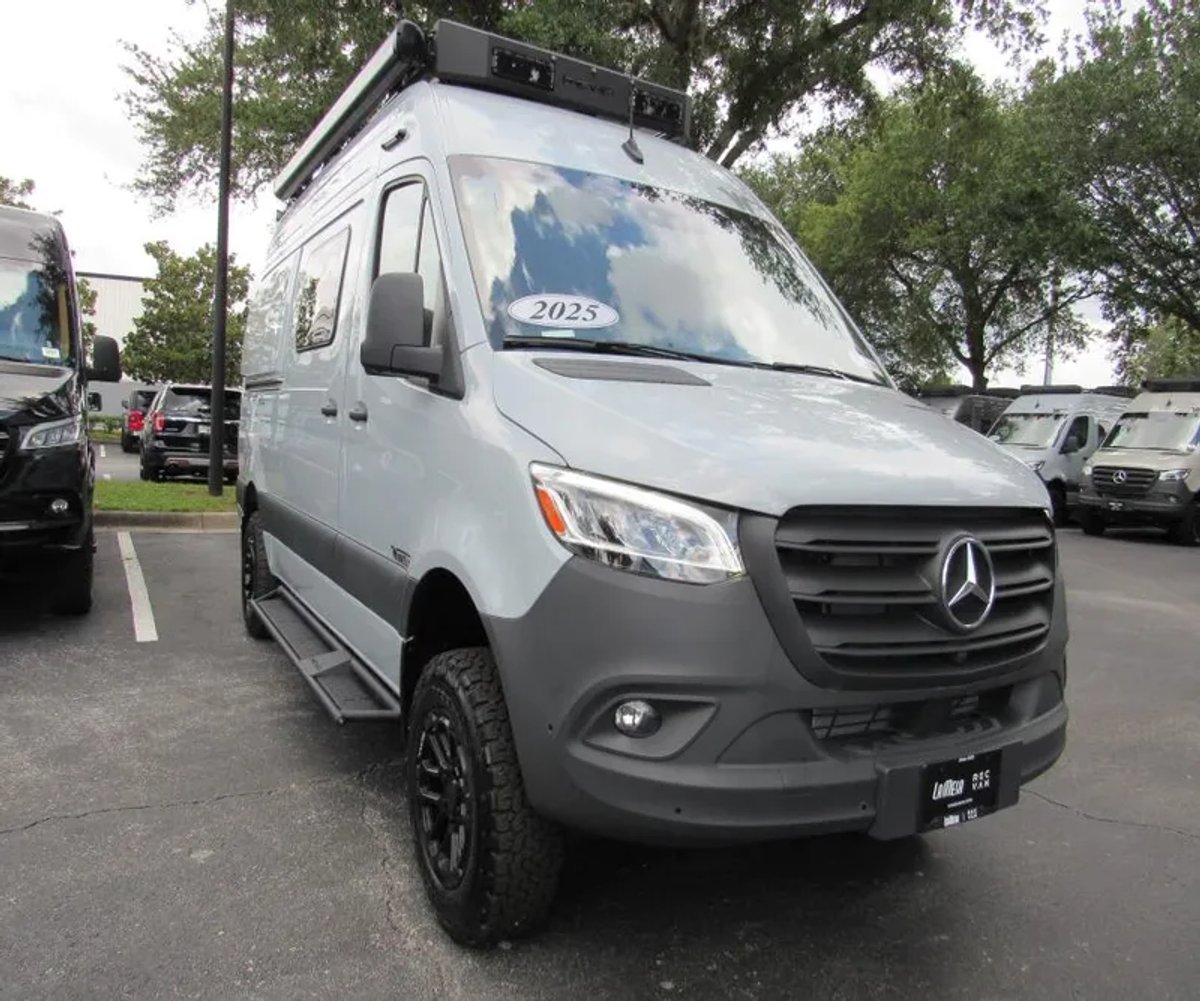 2025 Winnebago REVEL