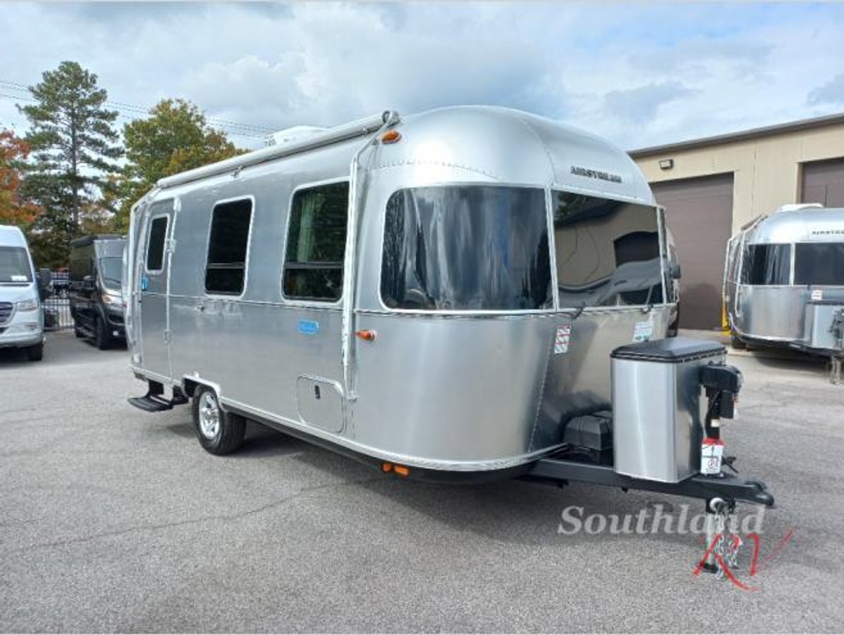 2025 Airstream Bambi