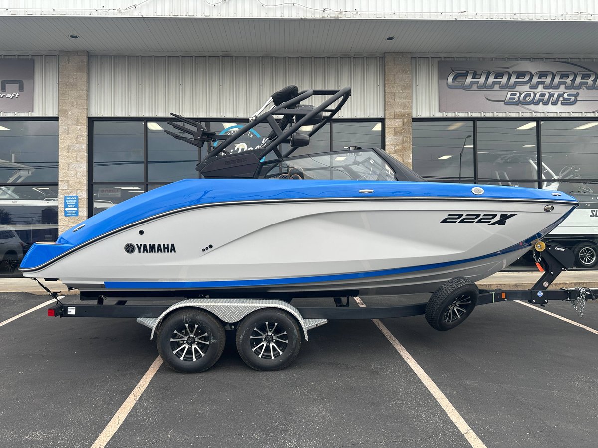2025 Yamaha 222 XE