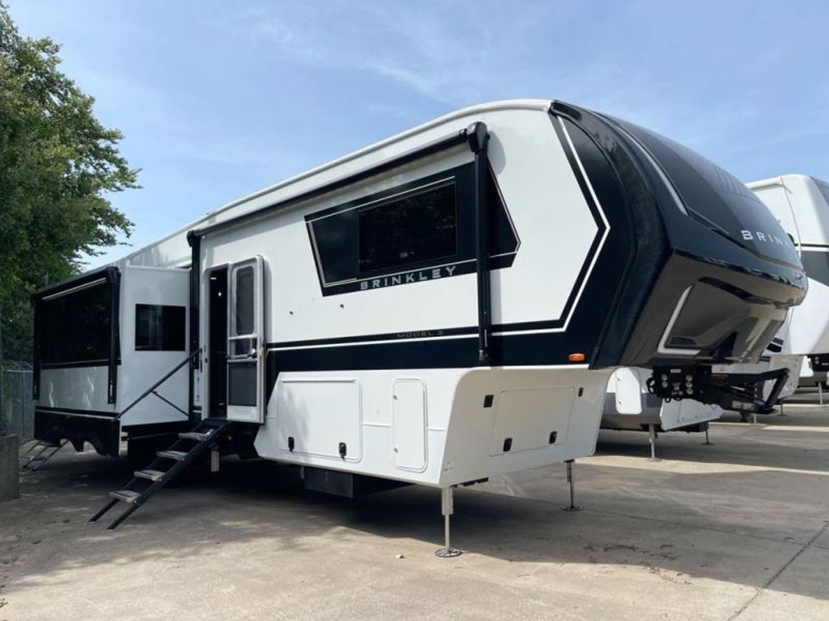 2026 Brinkley Model Z