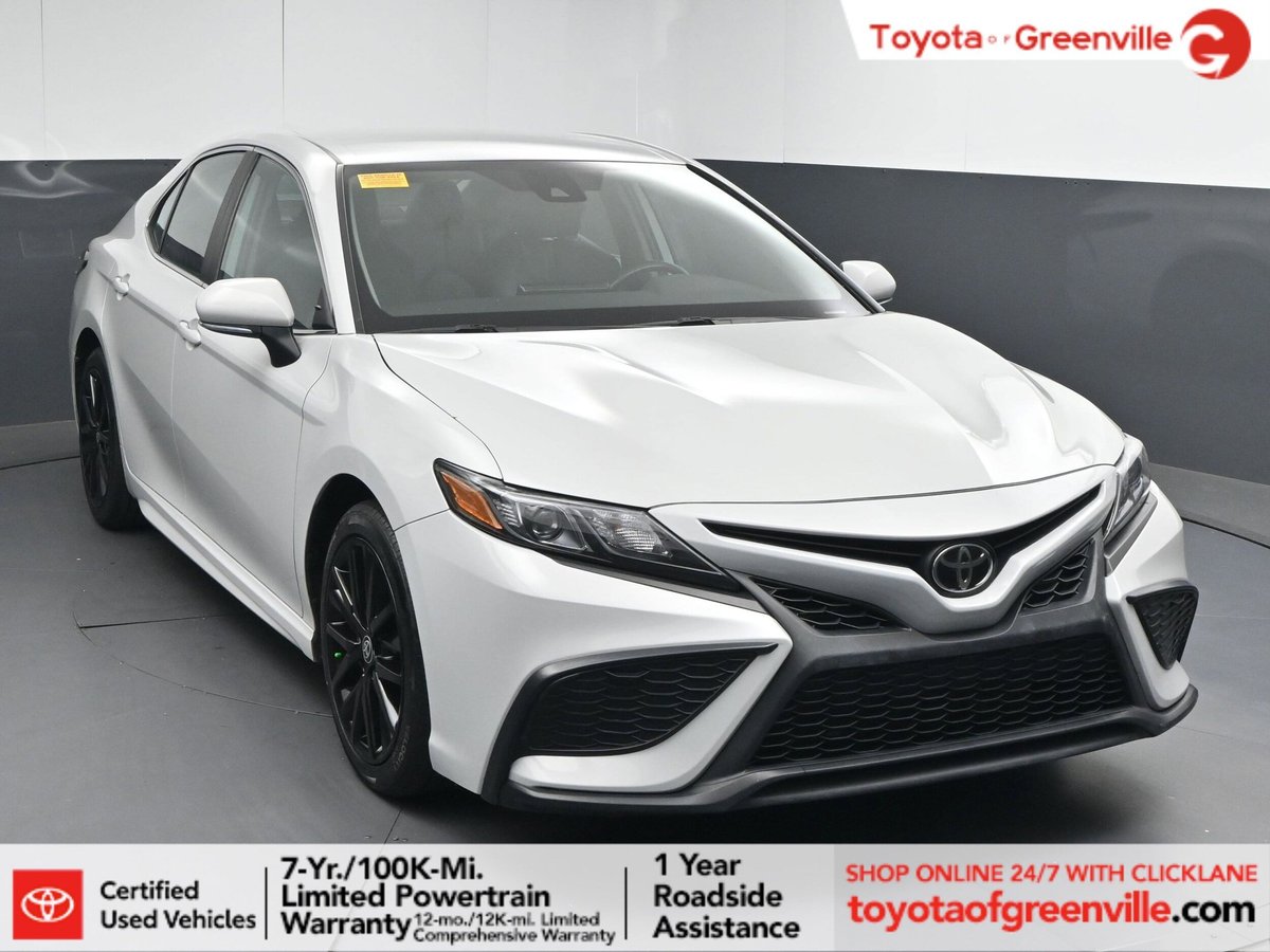 2026 2024 Toyota Camry SE Sedan