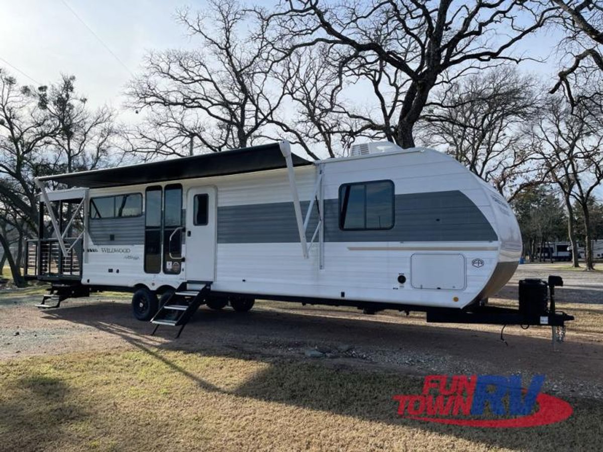 2025 Forest River RV Wildwood