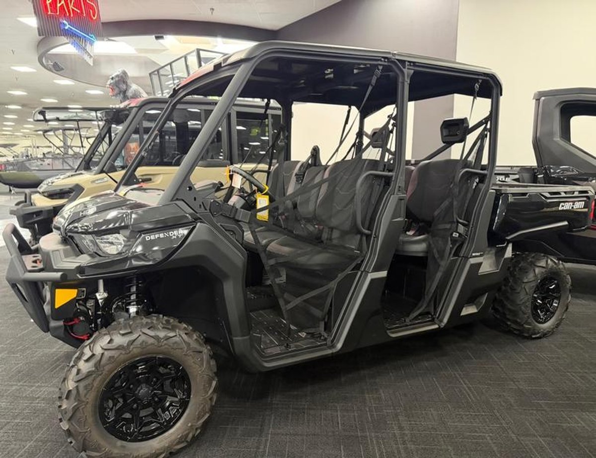 2025 Can-Am Defender MAX XT HD9