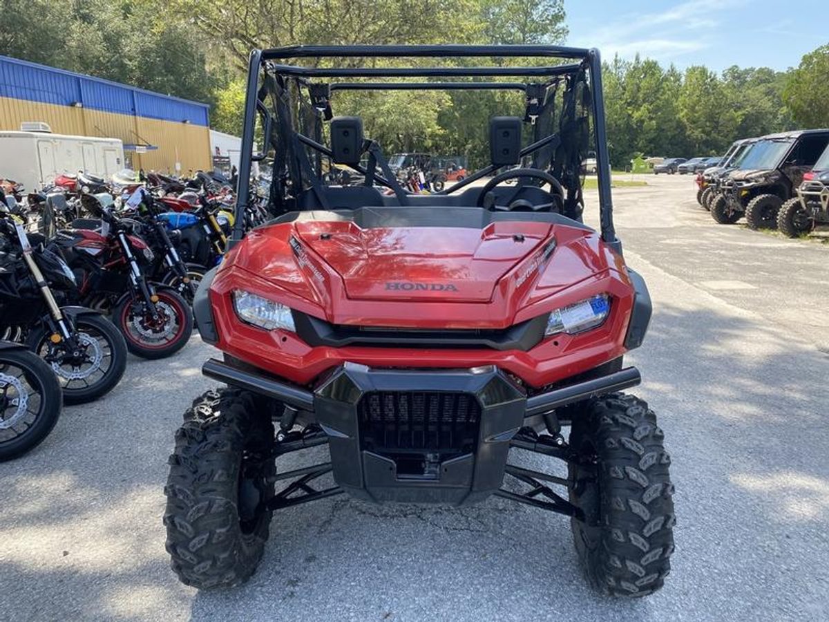 2025 Honda Pioneer 1000-5 Deluxe