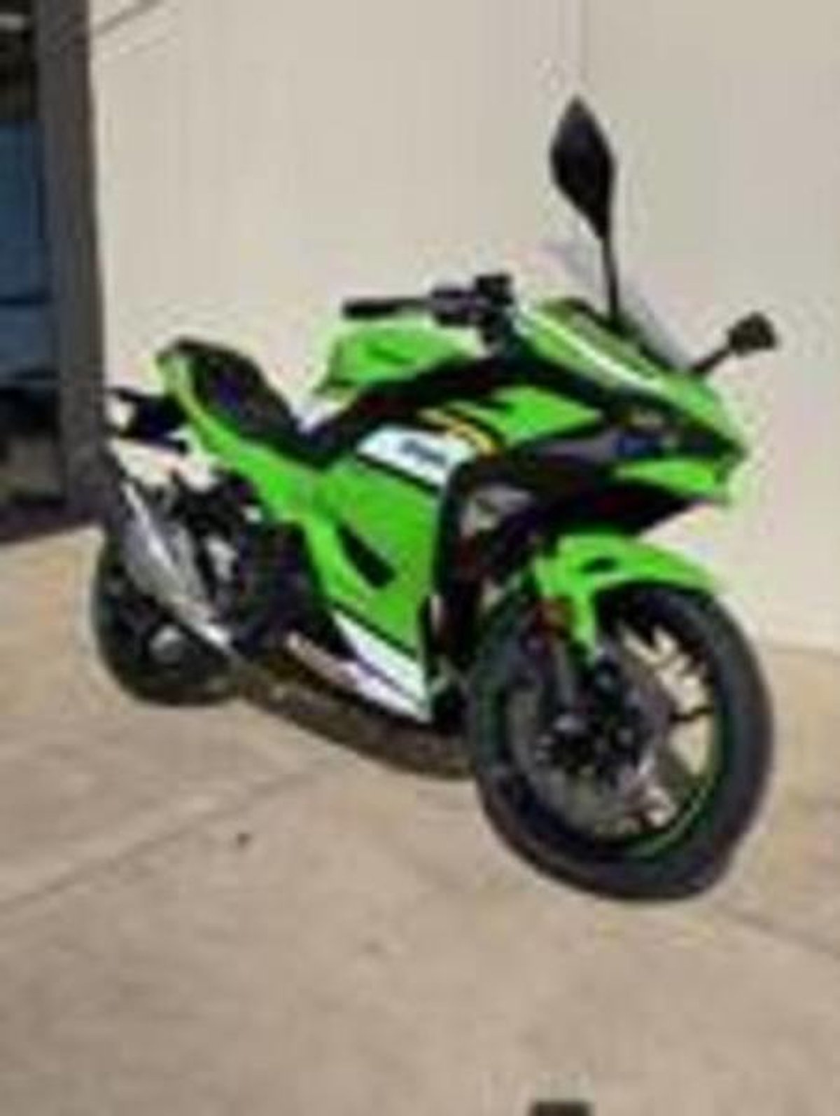 2025 Kawasaki Ninja 500 KRT Edition