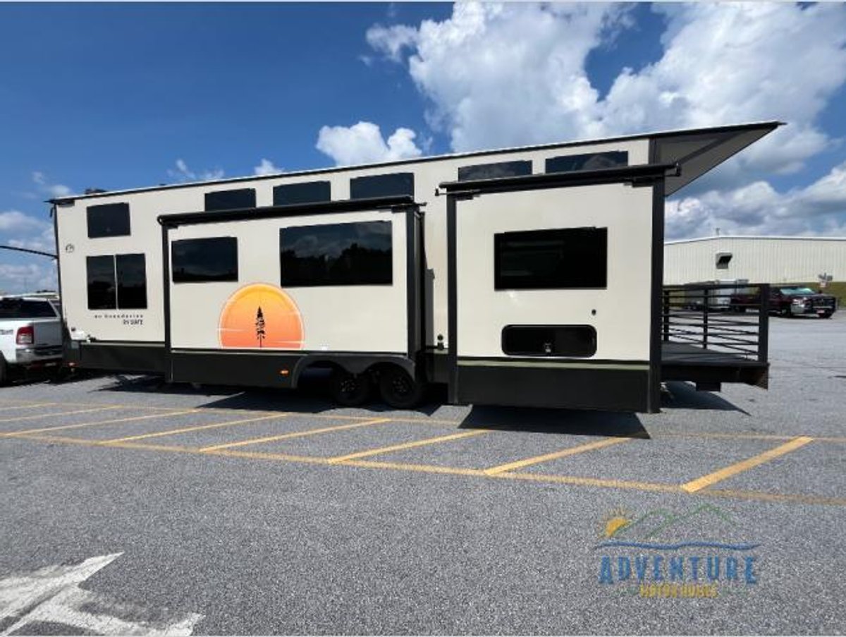 2025 Forest River No Boundaries Suite