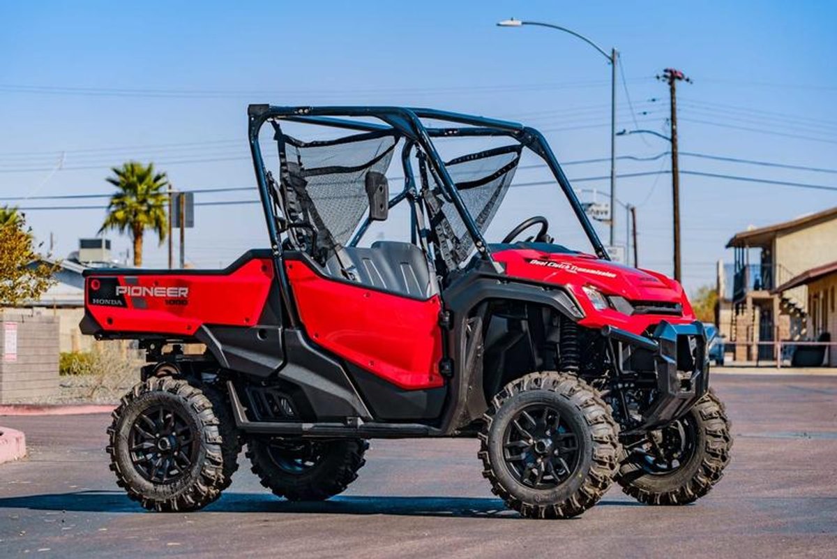 2025 Honda Pioneer 1000 Deluxe