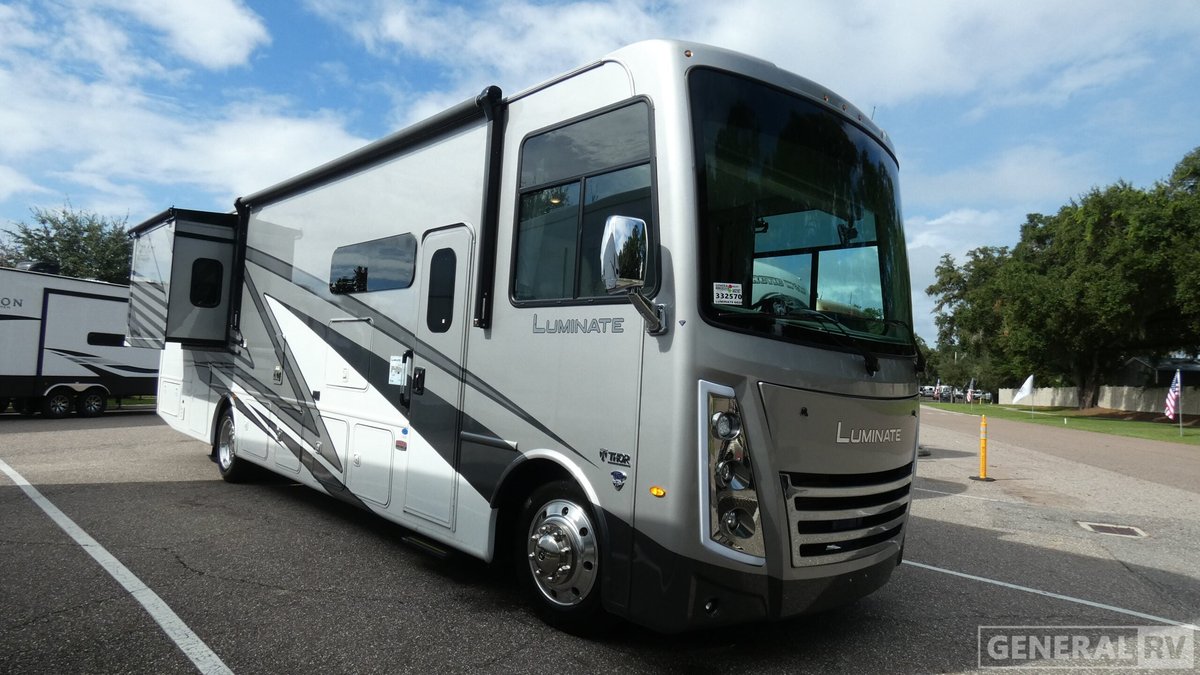 2026 Thor Motor Coach Luminate