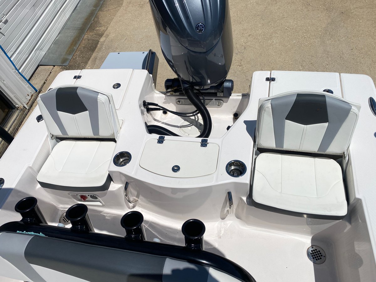 2025 Robalo 206 Cayman DLX