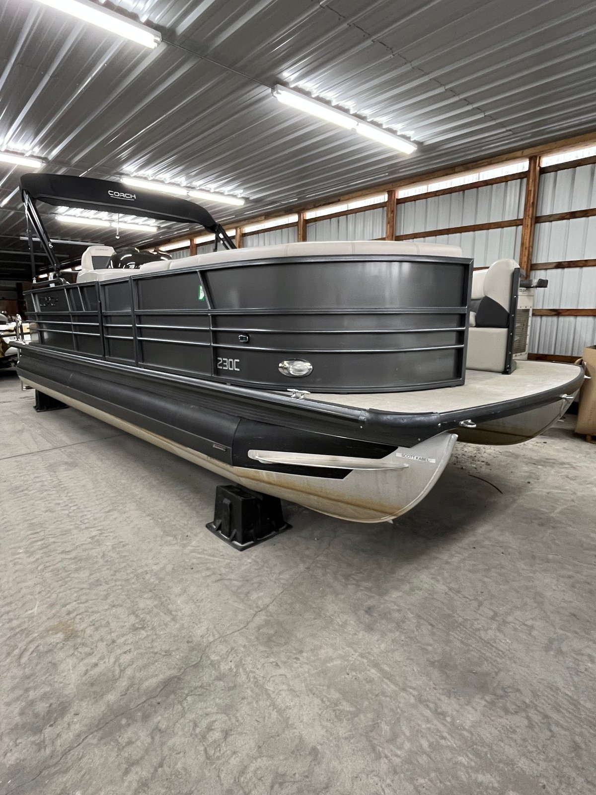 2018 COACH 230 C (245 CRC 2.0) GRAPHITE
