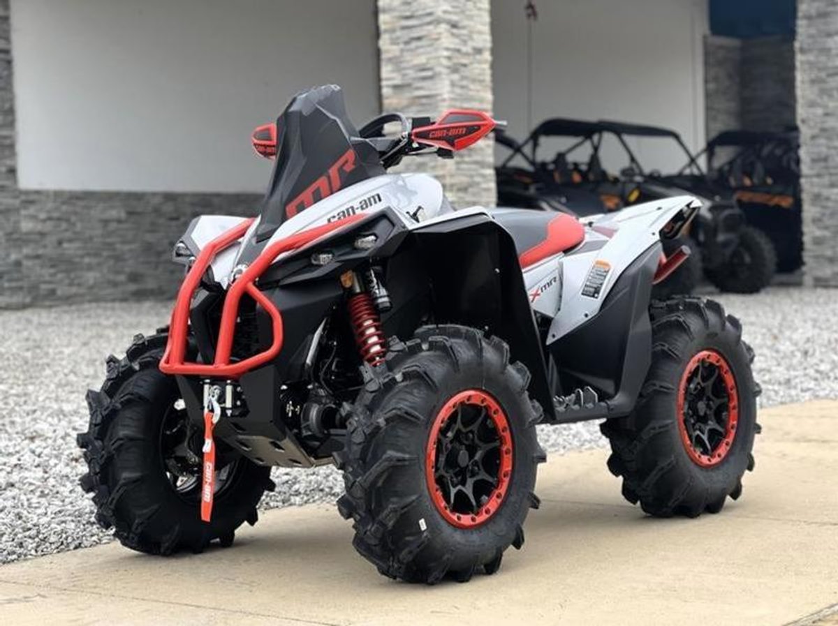 2026 Can-Am Renegade X mr 1000 R Hyper Silver & Legion Red