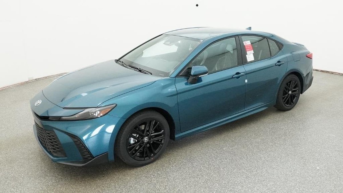 2026 Camry SE