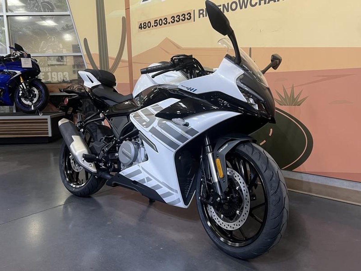 2026 CFMOTO 300SS