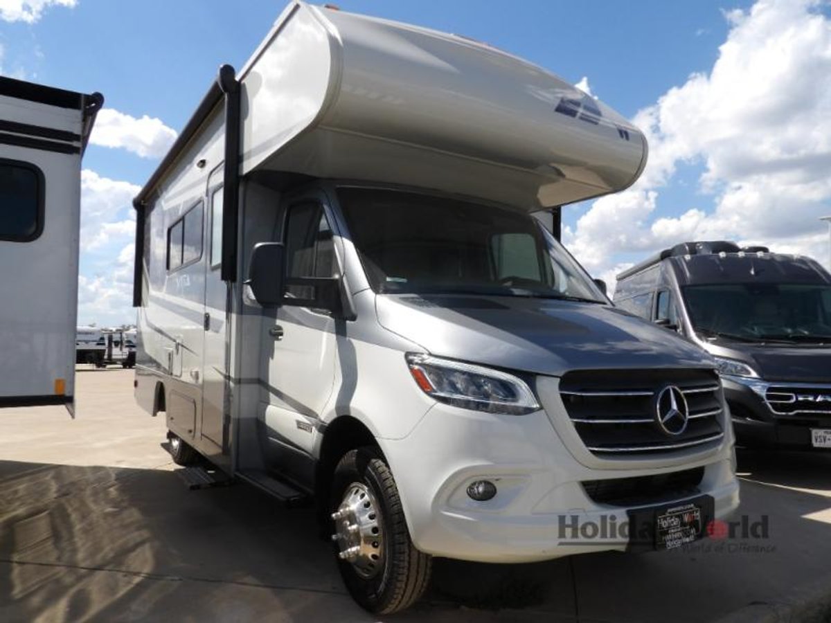 2024 Winnebago Vita