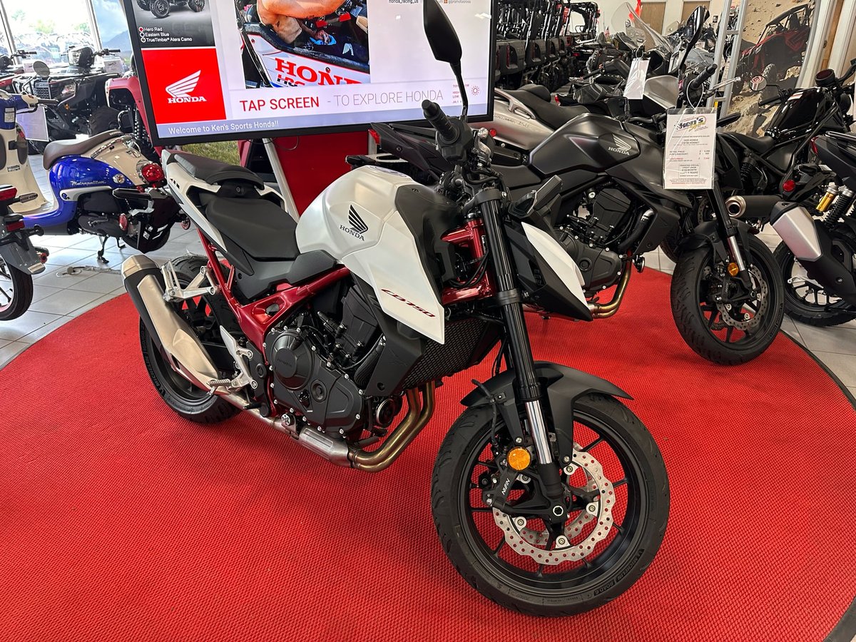 2025 Honda CB750 Hornet