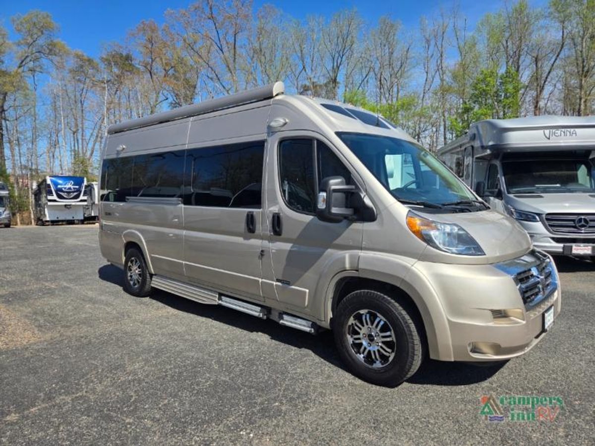2019 Roadtrek Zion