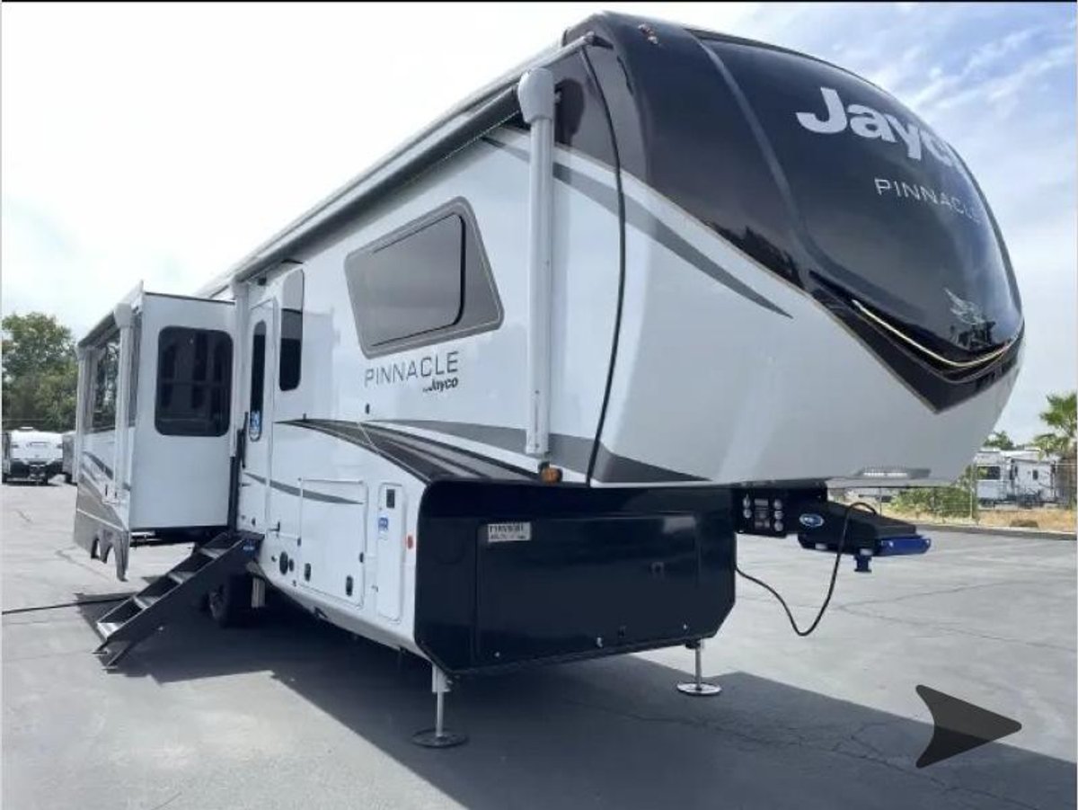 2026 Jayco Pinnacle