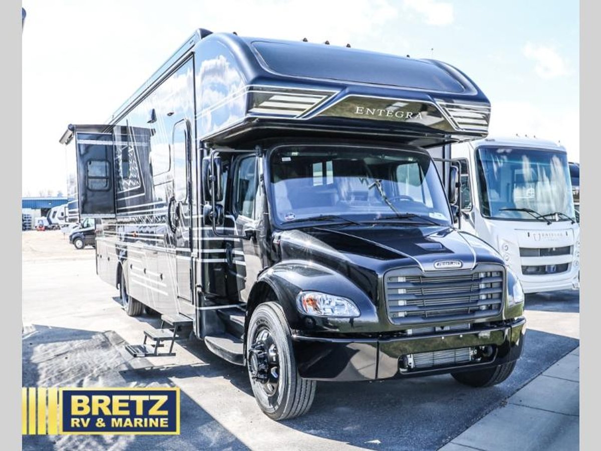 2025 Entegra Coach Accolade XL