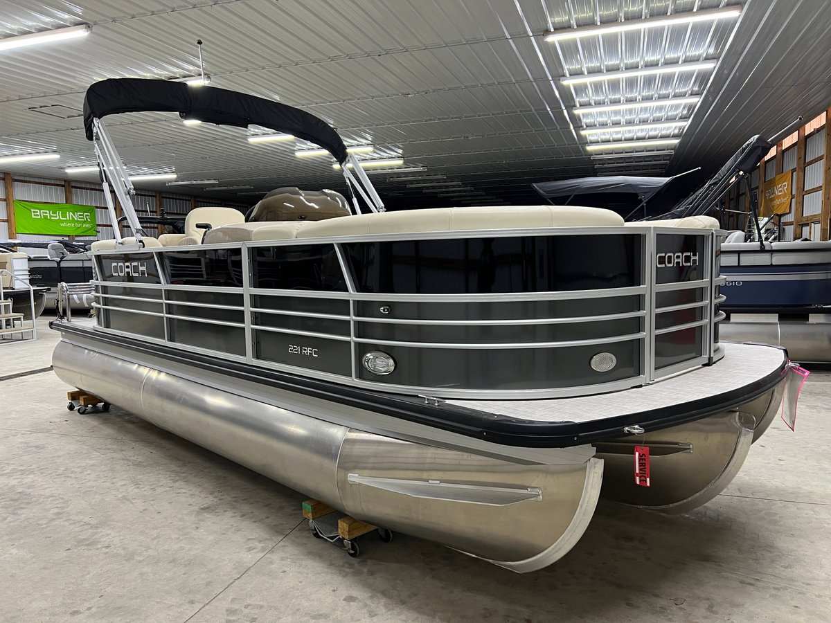 2022 COACH 221 RFC 1-SERIES SPORTTOON