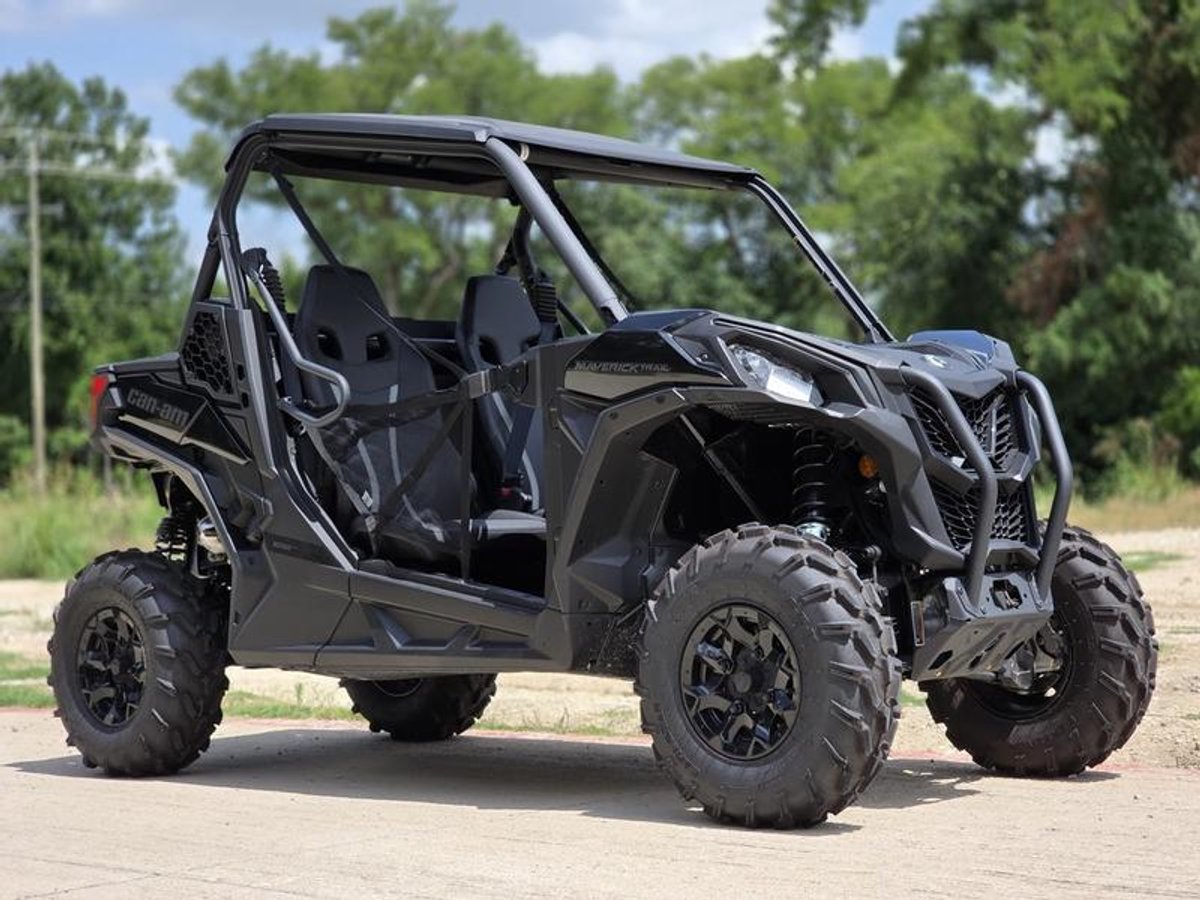 2025 Can-Am Maverick Trail DPS 700