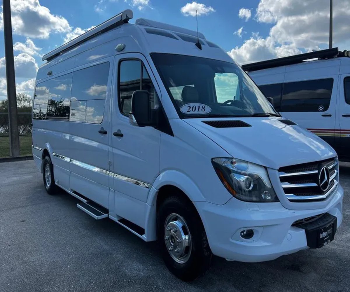 2018 Roadtrek ADVENTUROUS