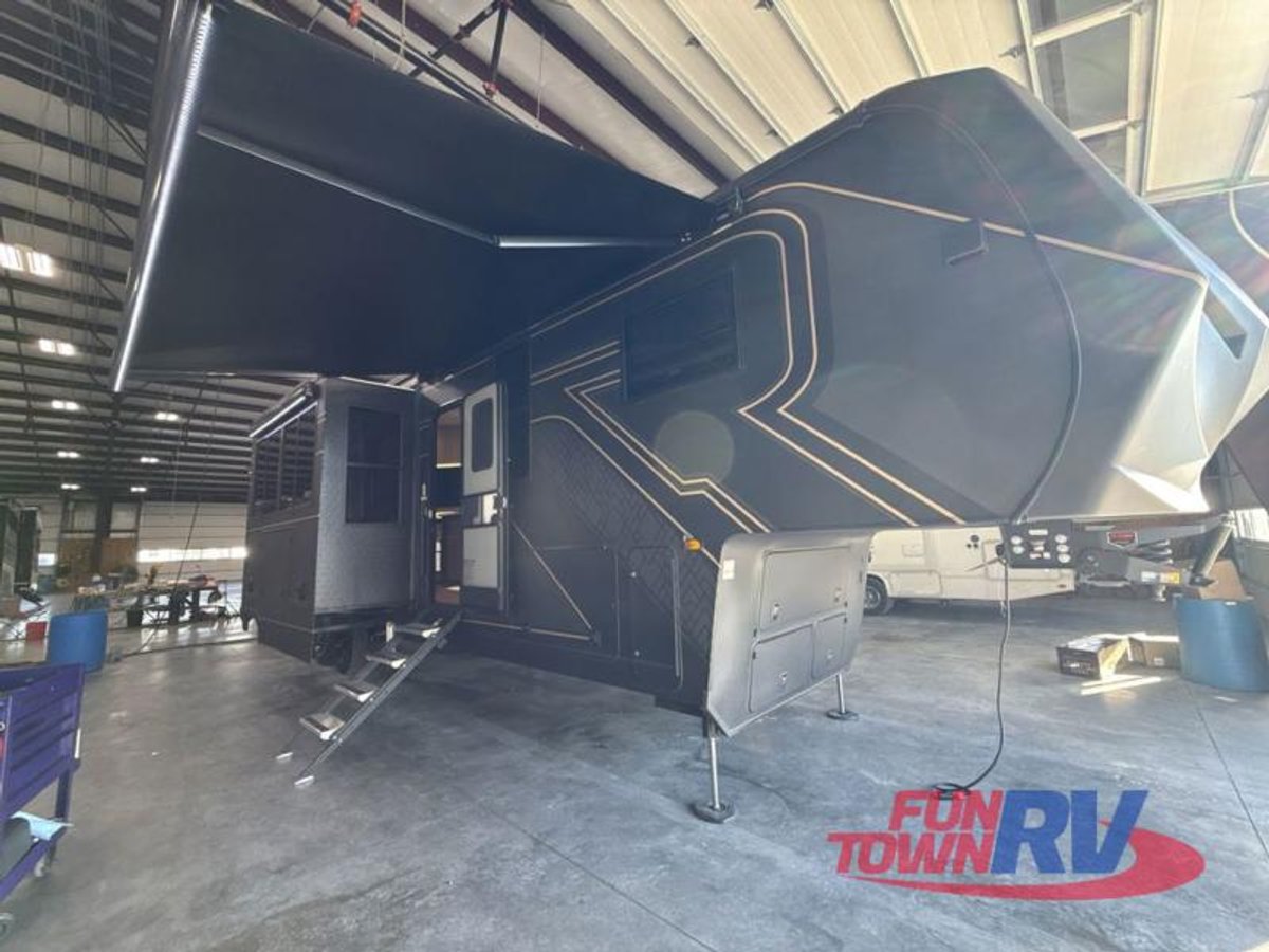2026 Keystone RV Raptor