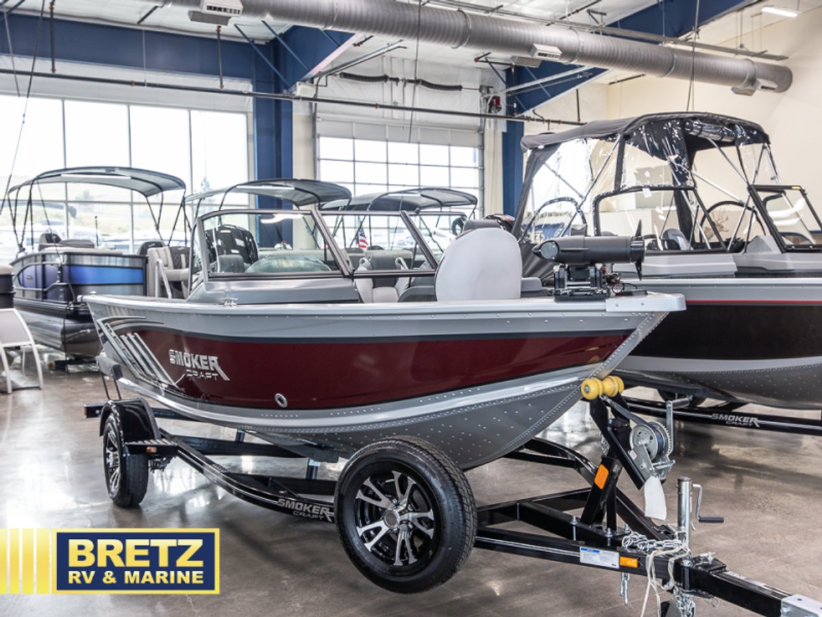 2025 Smoker Craft Pro Angler