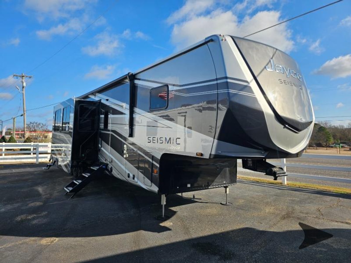 2026 Jayco Seismic
