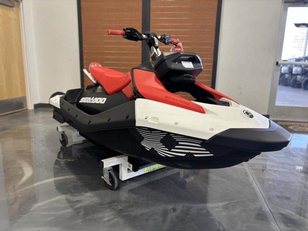 2025 Sea-Doo Spark Trixx for 3 Rotax 900 ACE - 90 iBR and Audio