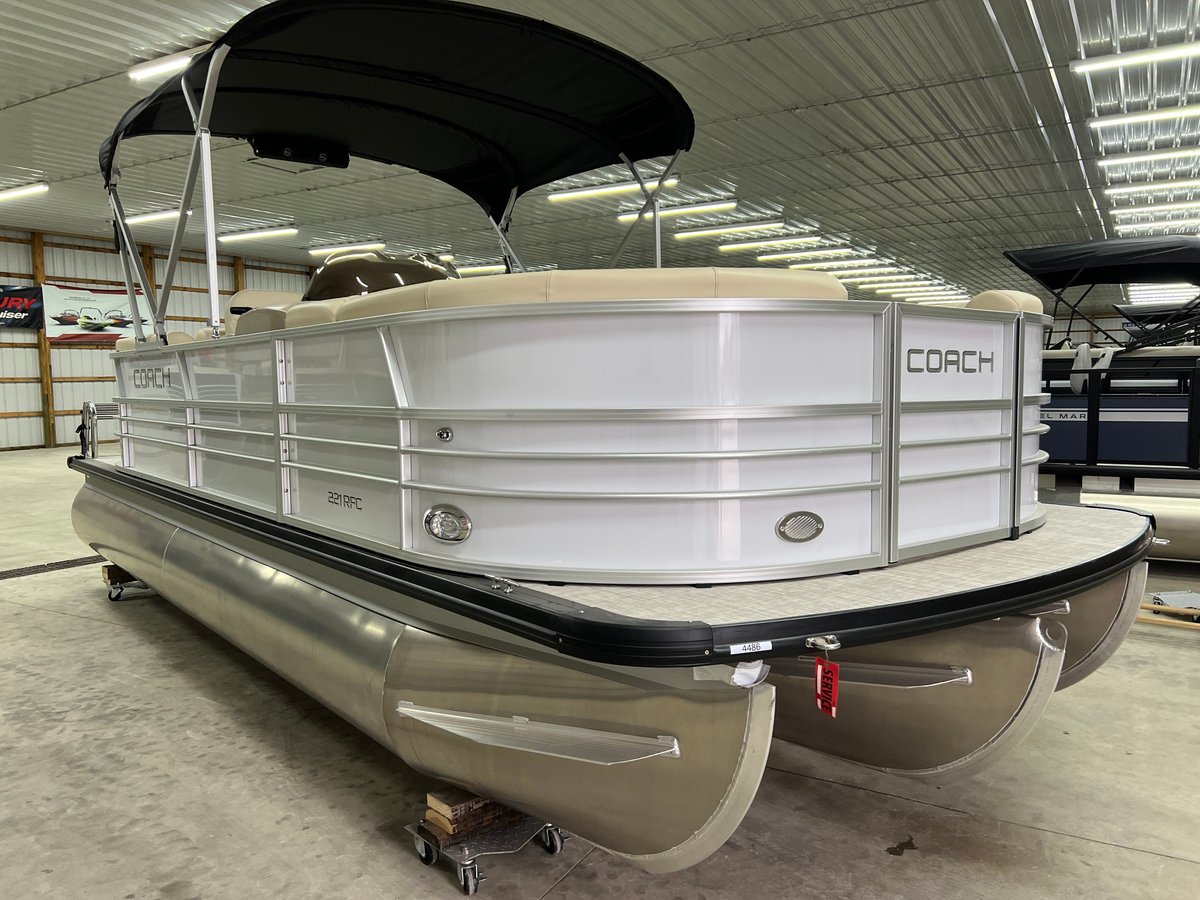 2022 COACH 221 RFC 1-SERIES SPORTTOON