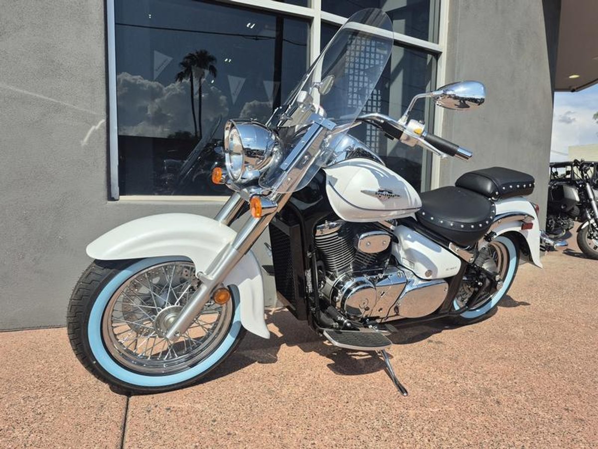 2025 Suzuki Boulevard C50T Special