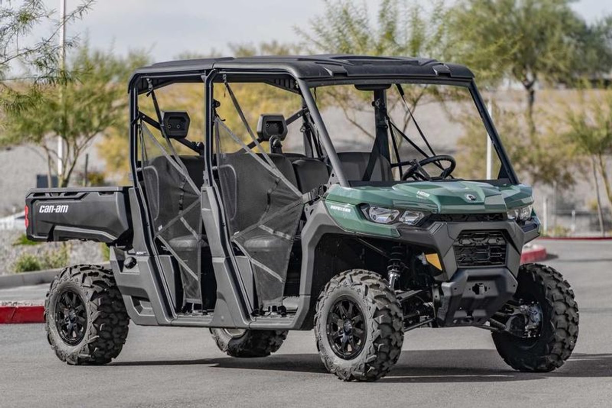 2025 Can-Am Defender MAX DPS HD9 Compass Green