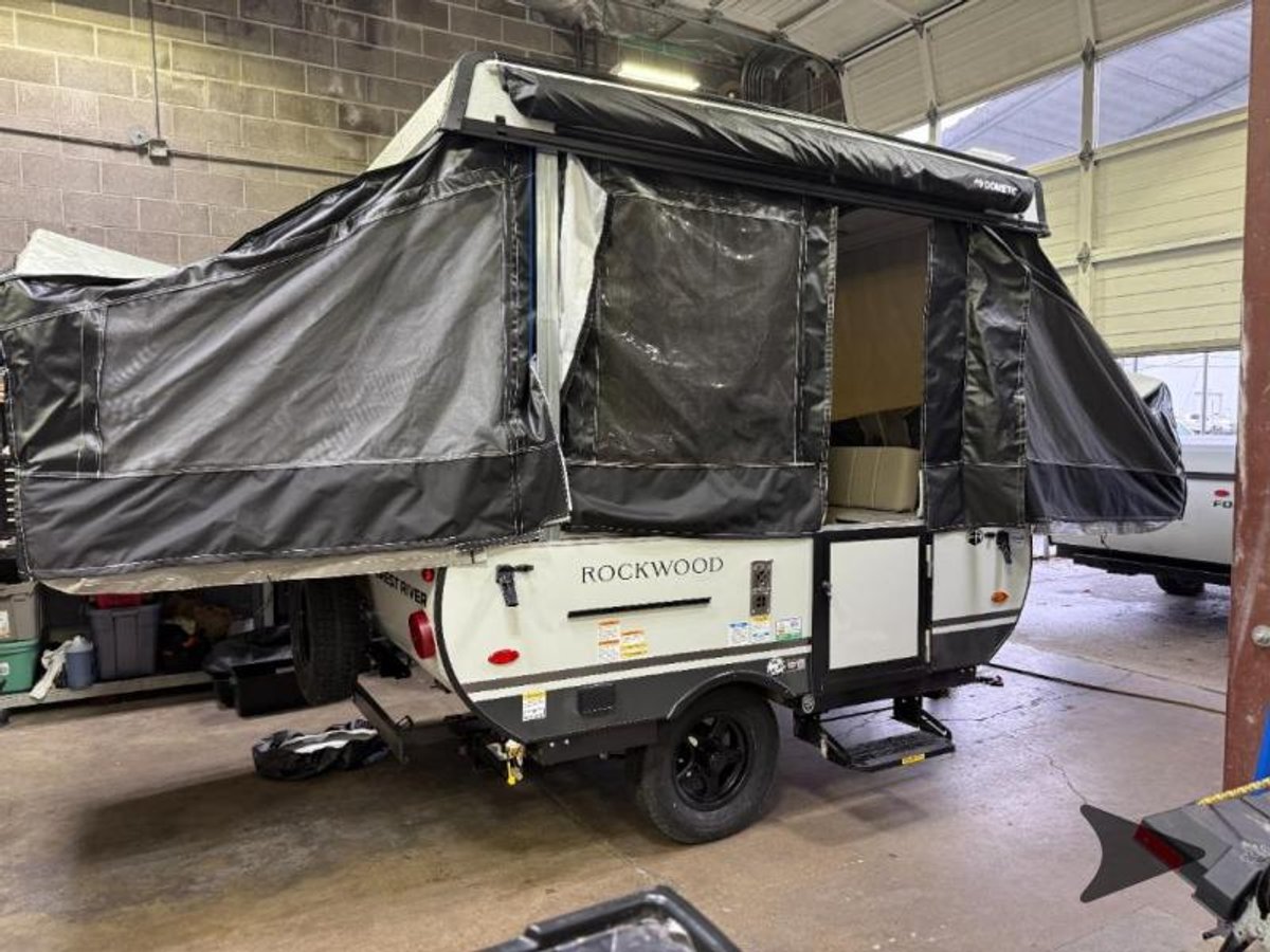 2025 Forest River RV ROCKWOOD FREEDOM