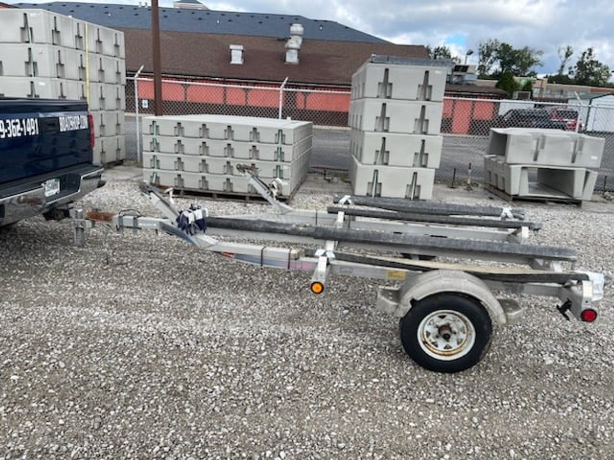 1993 TRITON TWC II 1400 LBS TANDEM PWC