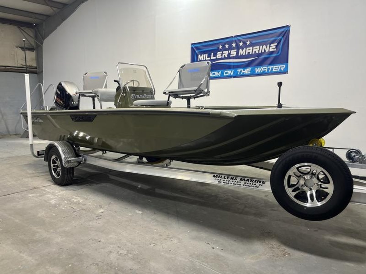 2025 SeaArk Shadow 19 V Center Console