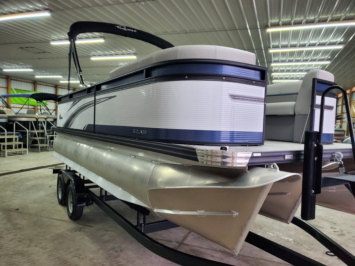2023 QWEST 820 E LANAI LTZ TT2