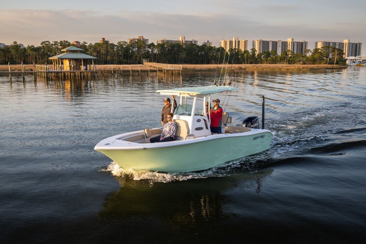 2026 Sea Pro 242 Center Console