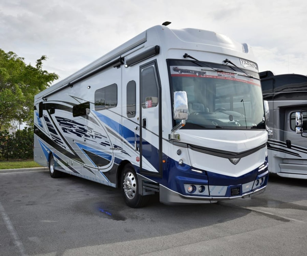 2026 Fleetwood DISCOVERY LXE