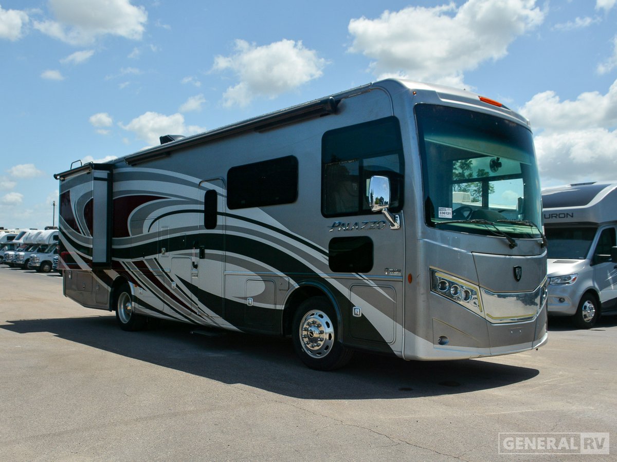 2022 Thor Motor Coach Palazzo