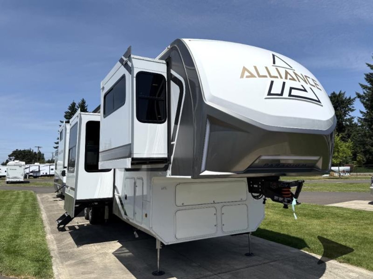 2025 Alliance RV Paradigm