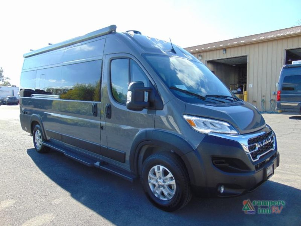 2025 Thor Motor Coach Tellaro