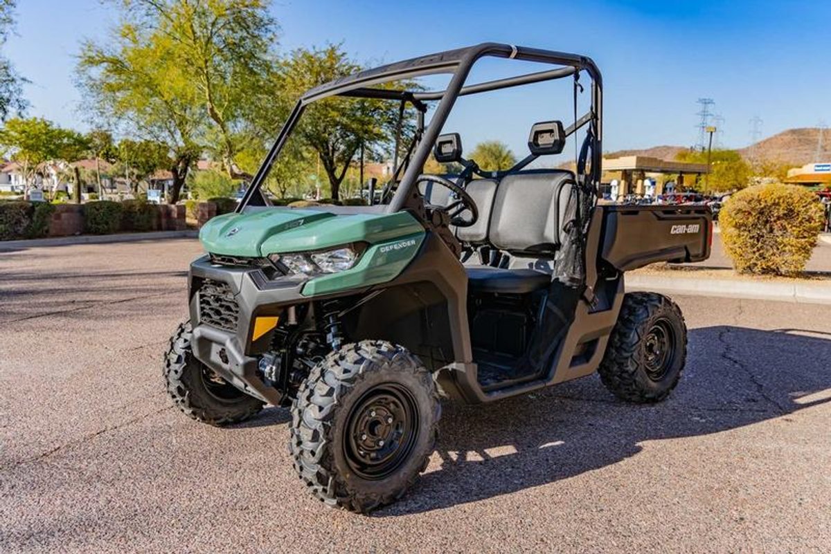 2025 Can-Am Defender DPS HD7 Compass Green
