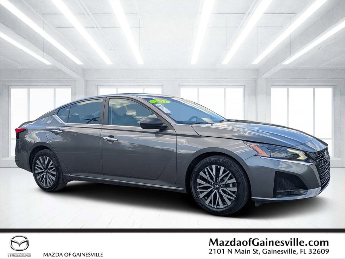 2025 Nissan Altima